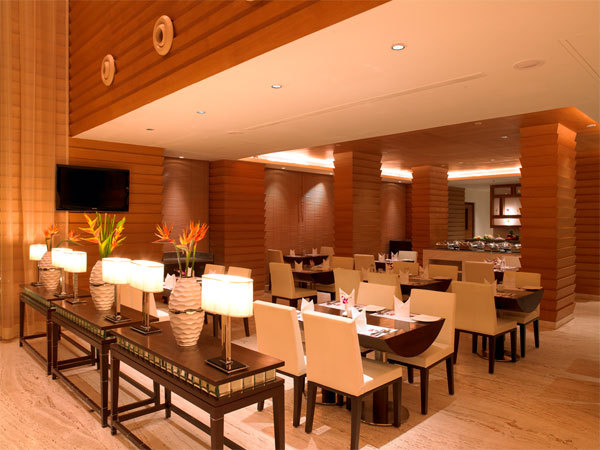 Royal Orchid Central Grazia Hotel Navi Mumbai Restaurant